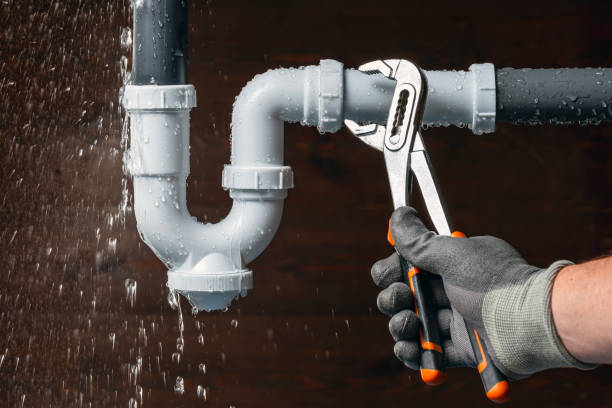 Professional Water Heater Repair technician working in Rimforest, CA